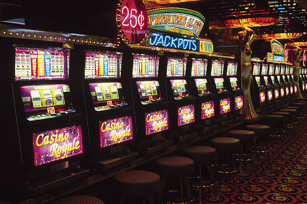 Mega Sevens slot interface on komodo4d mobile app